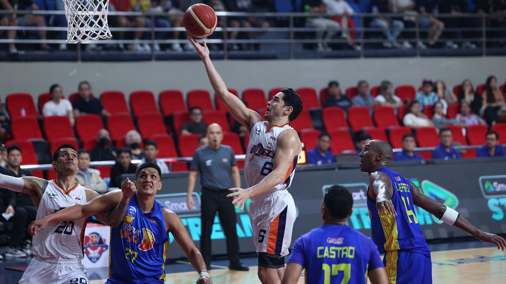 Meralco holds off TNT as Chris Banchero makes immediate impact in return from injury